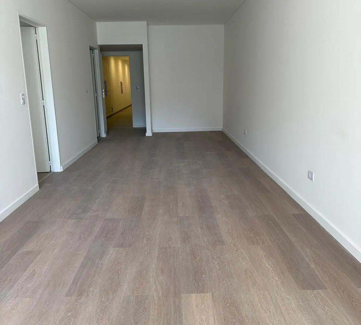 VENTA 4AMB CON COCHERA, DOS BAÑOS Y TOILETTE. BALCON AL FRENTE Y AMENITIES. 5