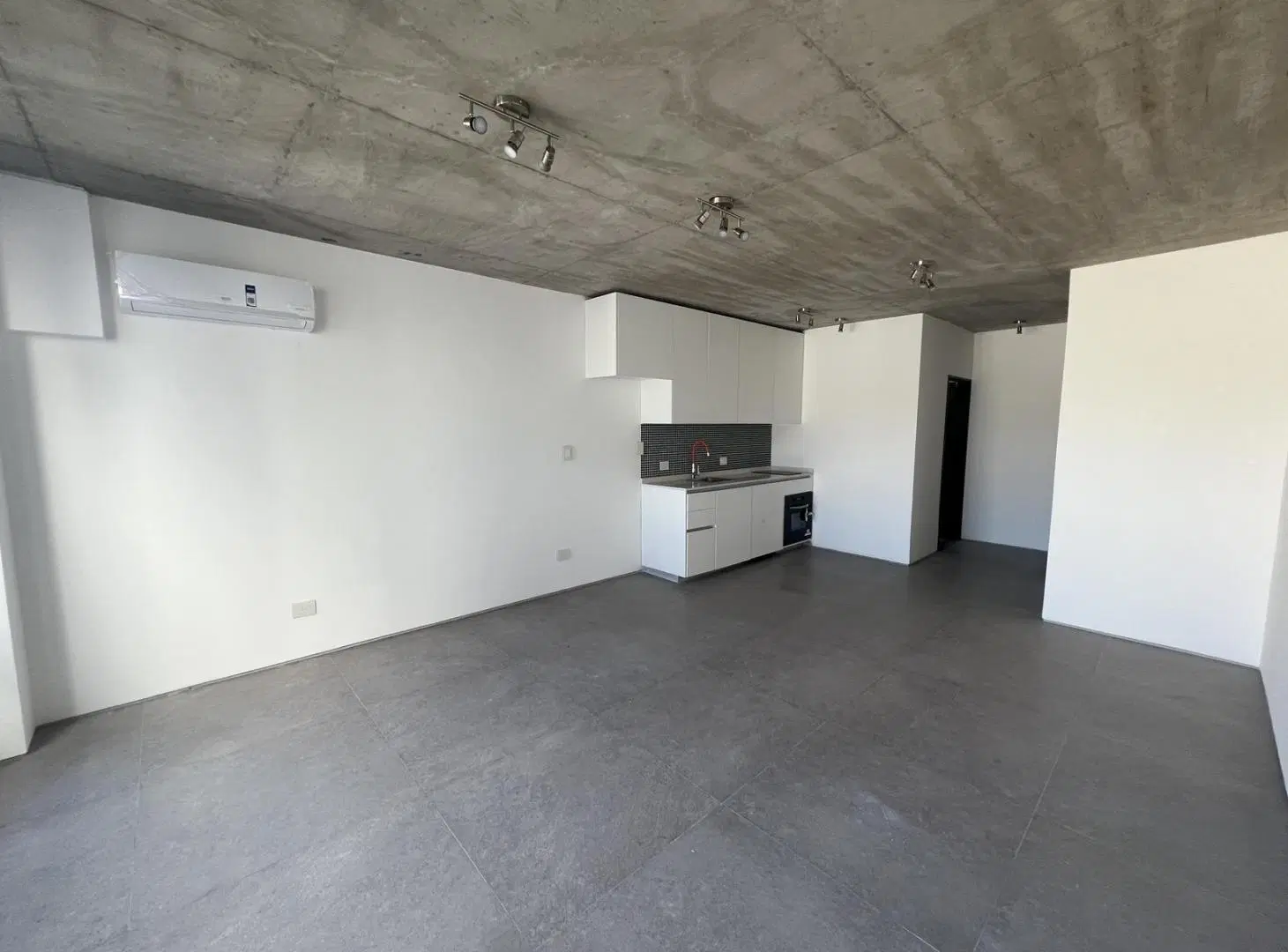 ALQUILER MONOAMBIENTE APTO PROFESIONAL EN DEVOTO. 2