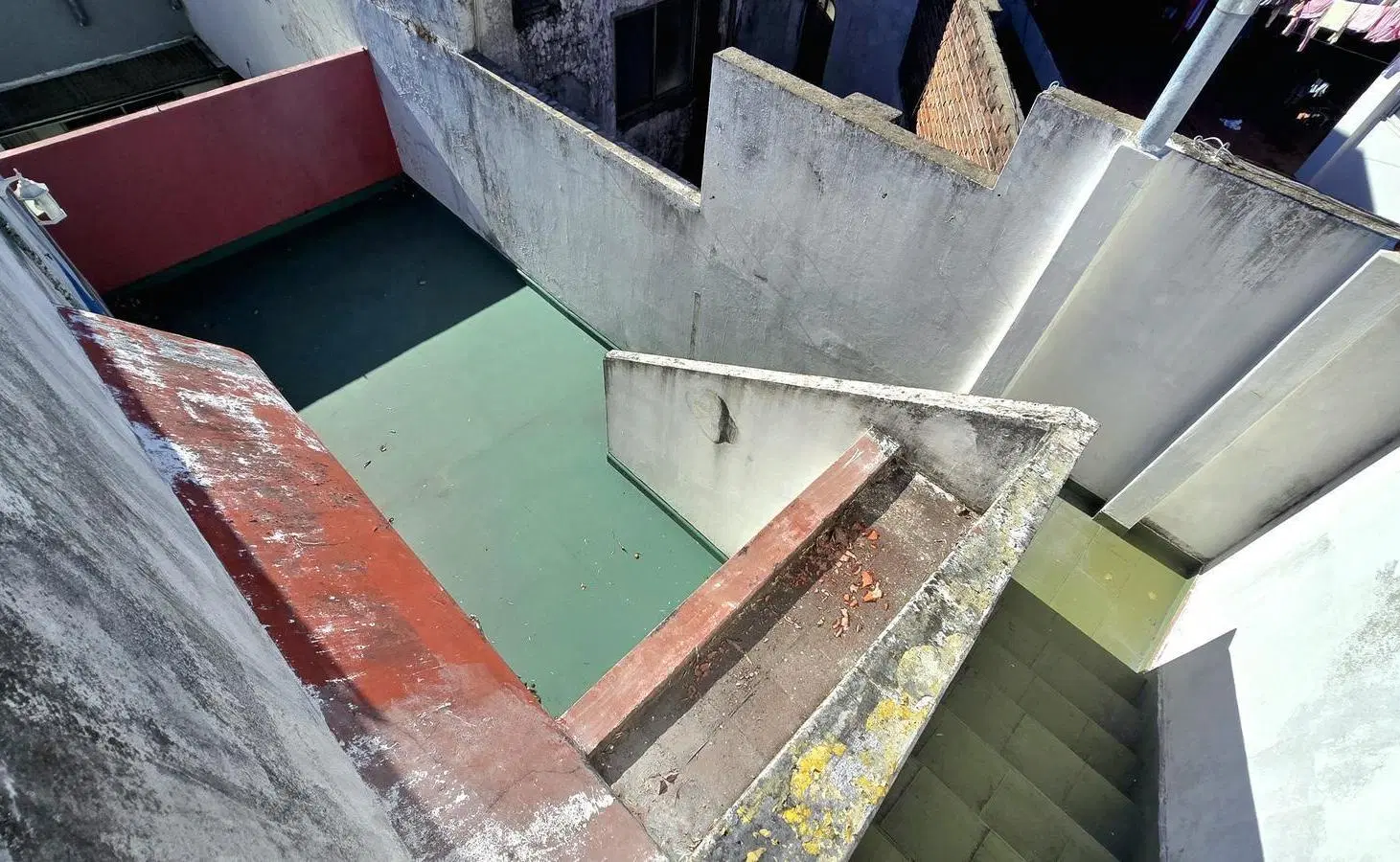 PH A REFACCIONAR CON PATIO Y TERRAZA EN VILLA LURO 1
