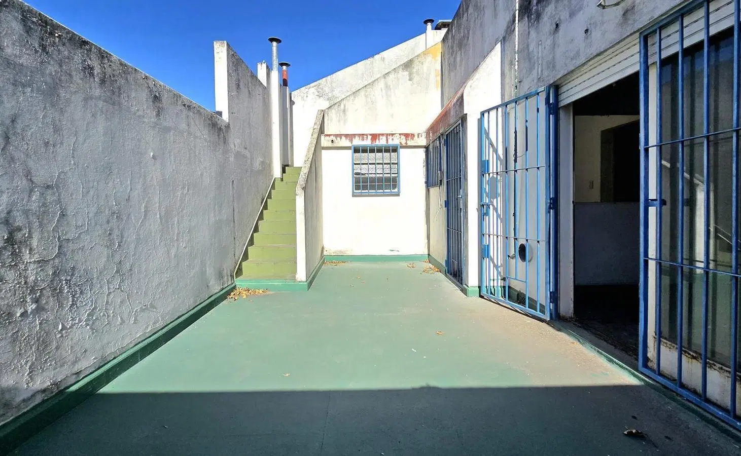 PH A REFACCIONAR CON PATIO Y TERRAZA EN VILLA LURO 3