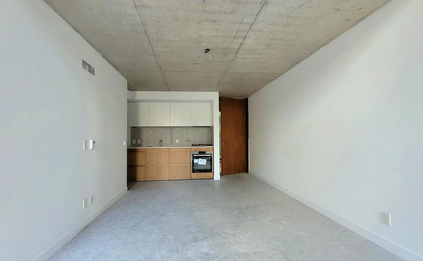 VENTA DEPARTAMENTO DUPLEX A ESTRENAR CON PATIO. FULL AMENITIES. 3