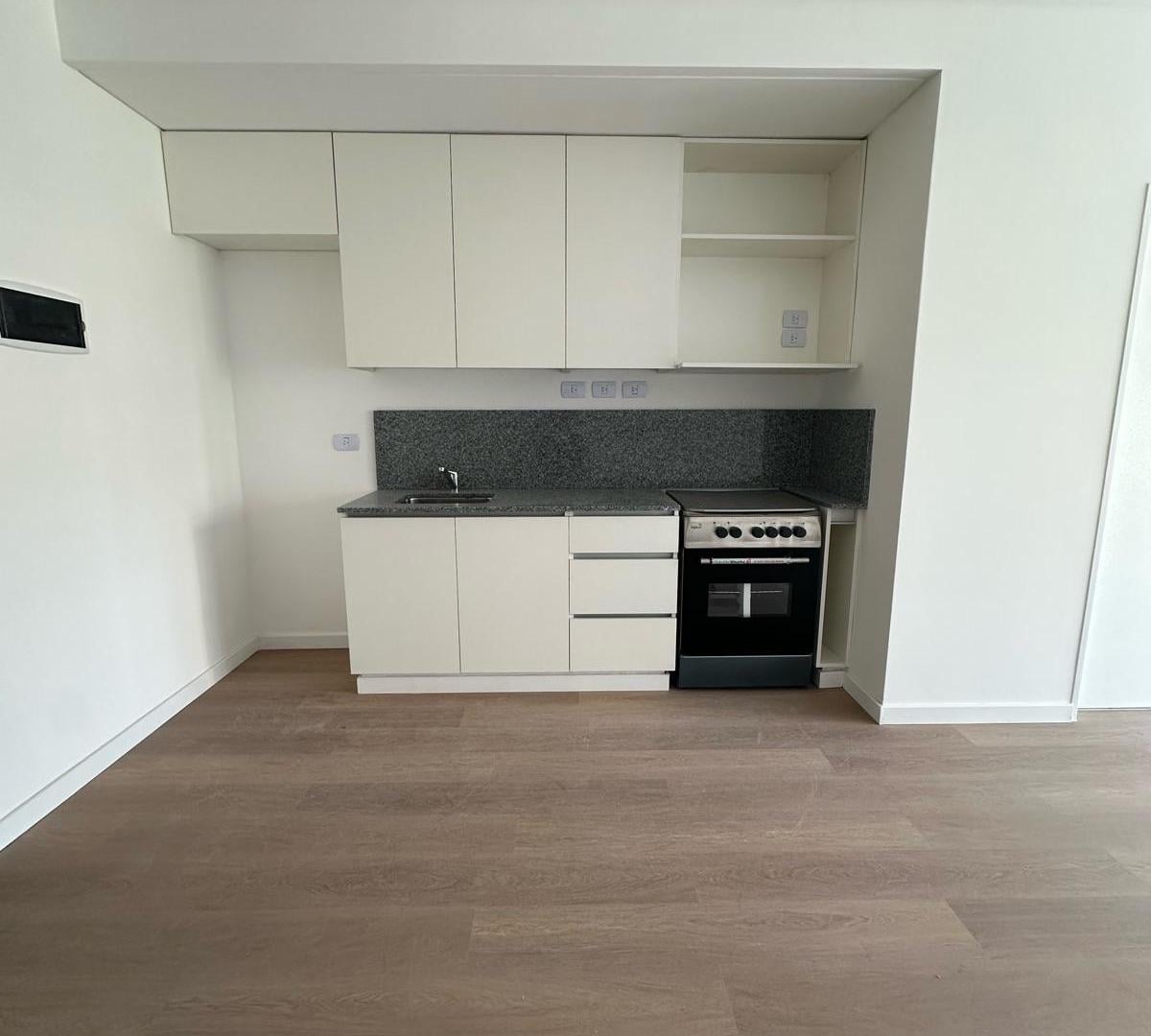 Foto de VENTA 2AMB CON BALCON Y AMENITIES EN FLORES., imagen 2