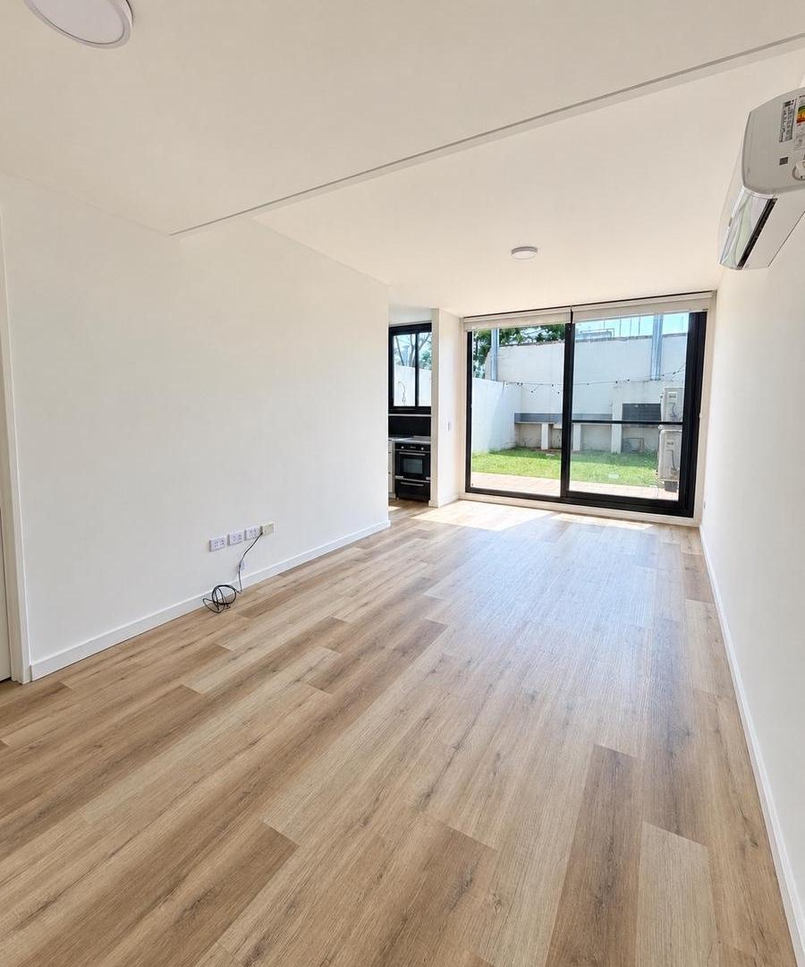 Foto de VENTA DUPLEX 3AMB CON JARDIN Y PARRILLA PROPIOS. AMENITIES. APTO CREDITO, imagen 1