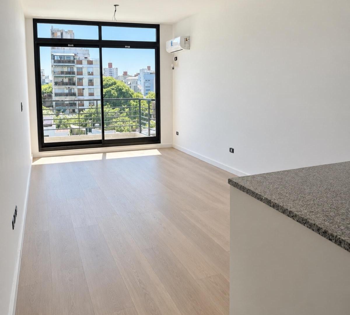 Foto de VENTA MONOAMBIENTE AL FRENTE EN VENTA EN CHACARITA CON BALCON, imagen 2