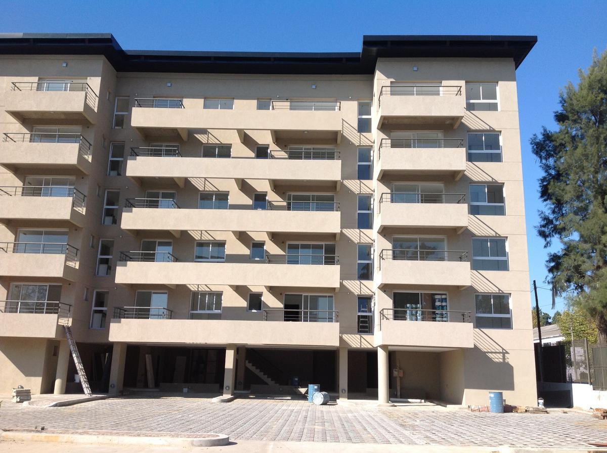 Excelente Departamento en Condominio Las Horquetas con Seguridad en Entorno Verde. 5