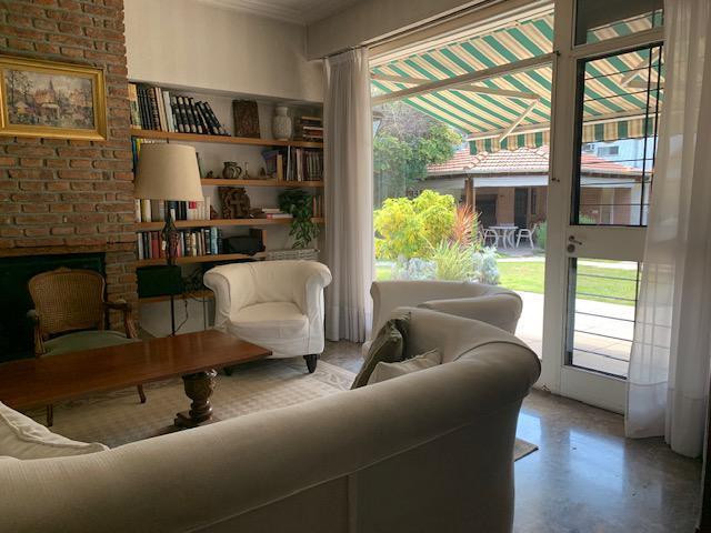Impecable Chalet con Ubicación Estratégica 2