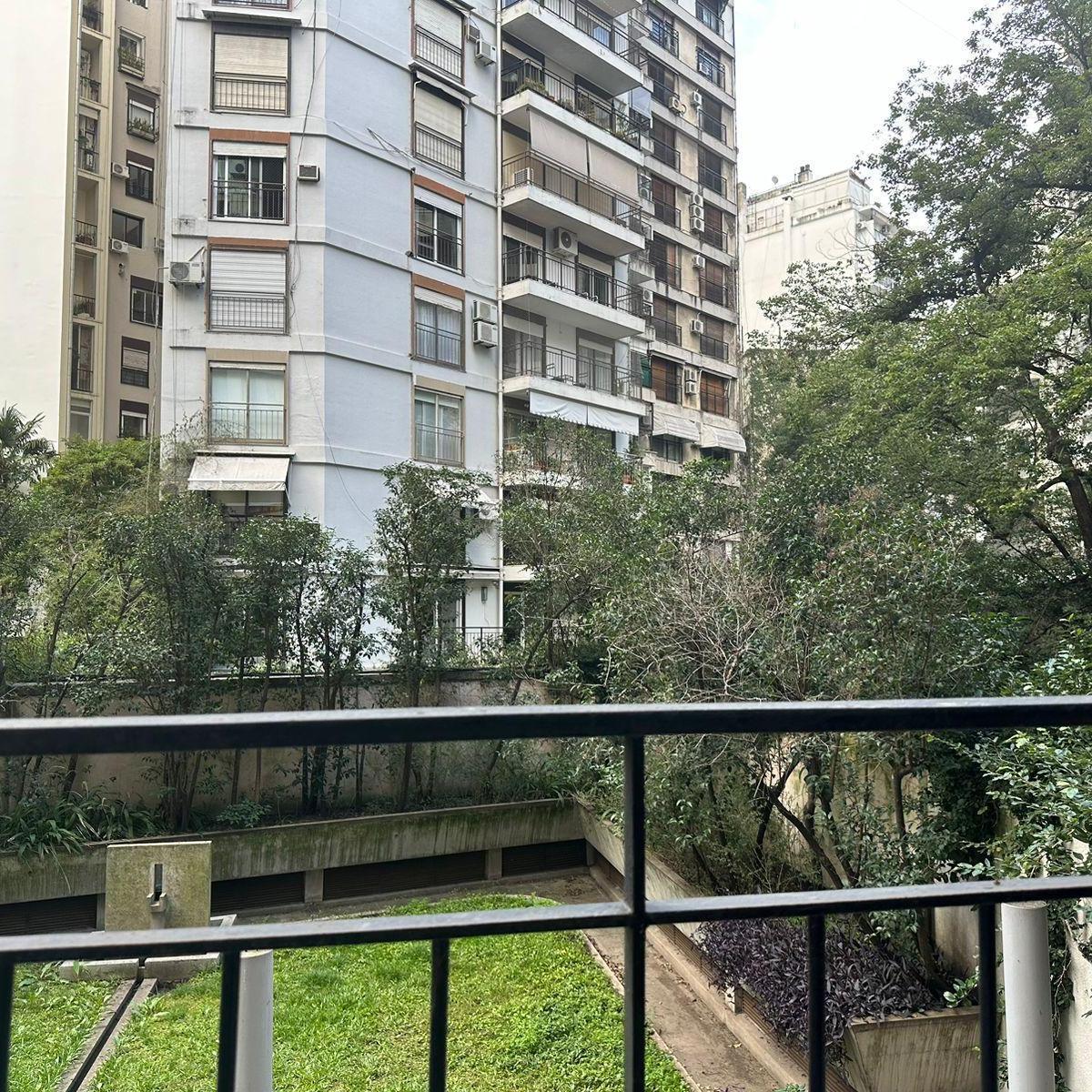 Contrafrente, Luminoso, 227 m², Cochera y Seguridad. 5