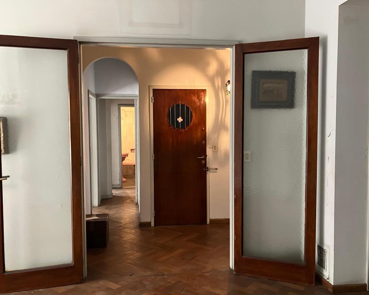 Callao y Quintana. Piso Señorial. 180 m² 3/4dorm o Escrit. 2 Dep. Cochera Optativa a La Vuelta 3