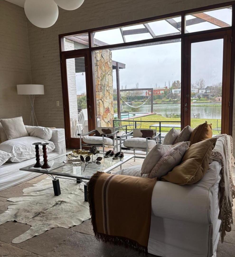 Foto de Casa en venta a la laguna con muy buena calidad constructiva y, imagen 4