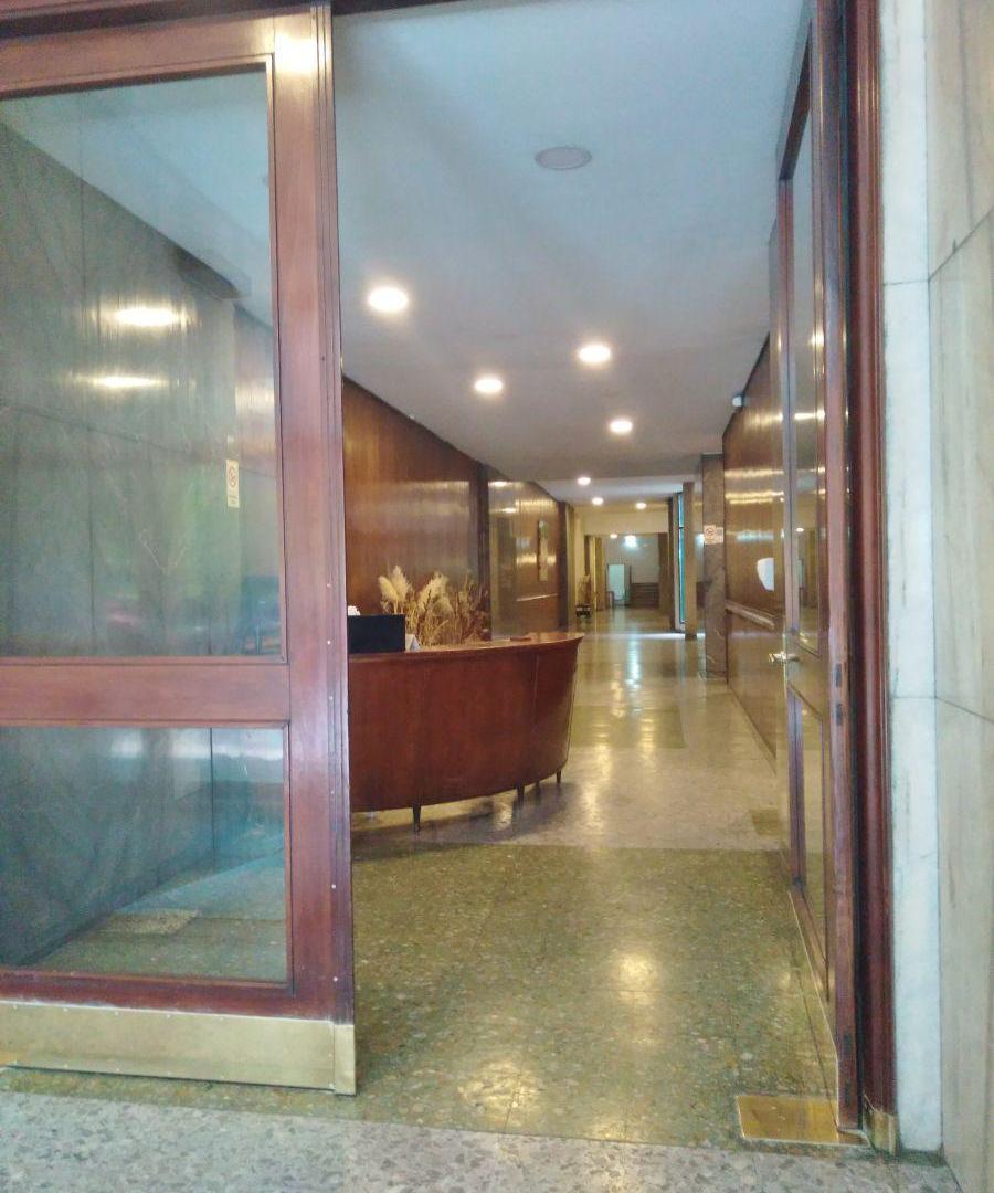 A MTS DE AV. STA FE - Frente Plaza Libertad