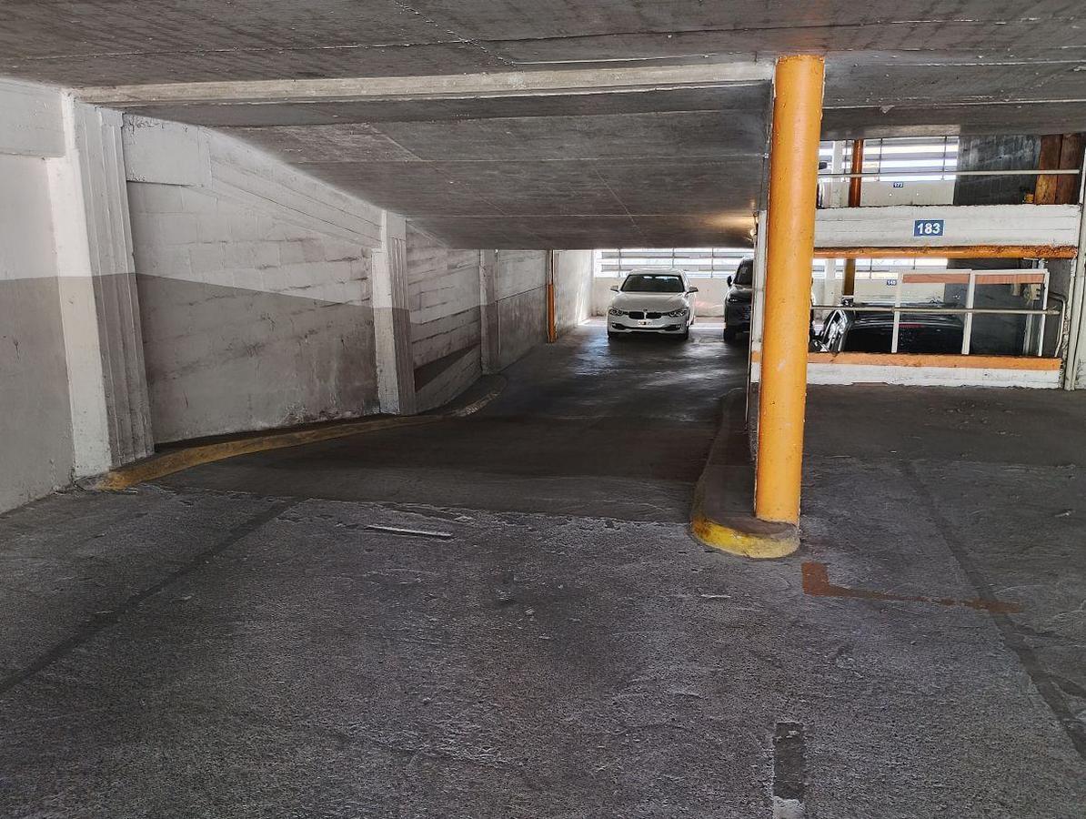 Foto de COCHERA Tacuari 600 - A MTS DE 9 DE JULIO Y FACULTADES VS., imagen 4