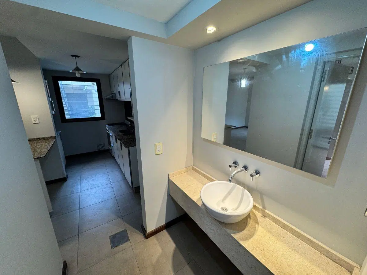Venta departamento de categoría a metros de calle san martin, godoy cruz 8
