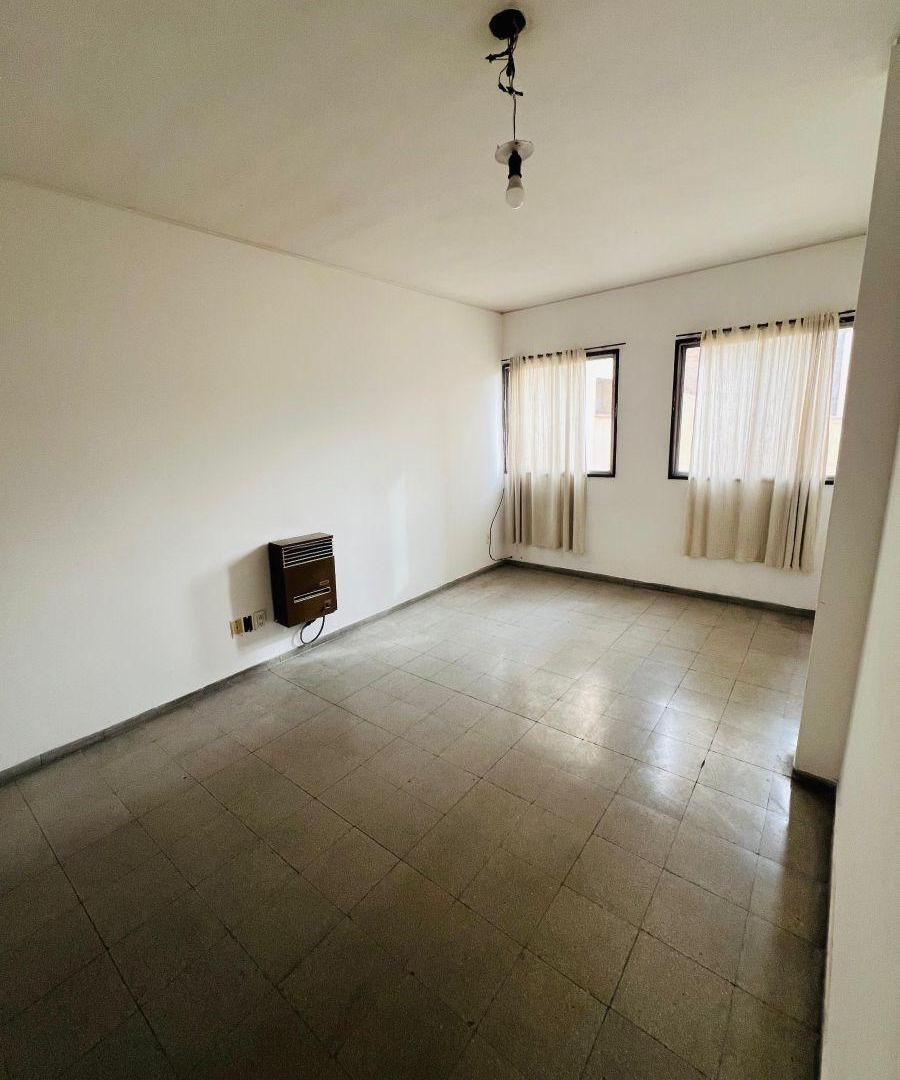Foto de Venta Departamento en calle Salta, imagen 2