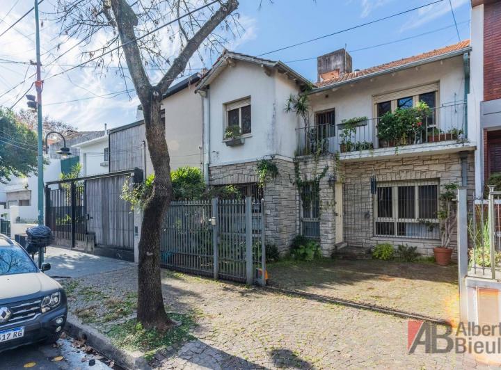 Casa con excelente terreno muy cerca de CABA 2