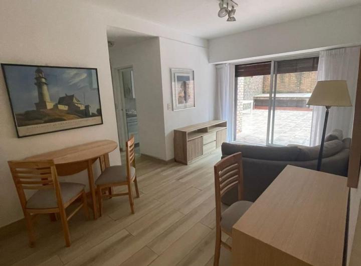 Departamento con gran patio - Recoleta 1