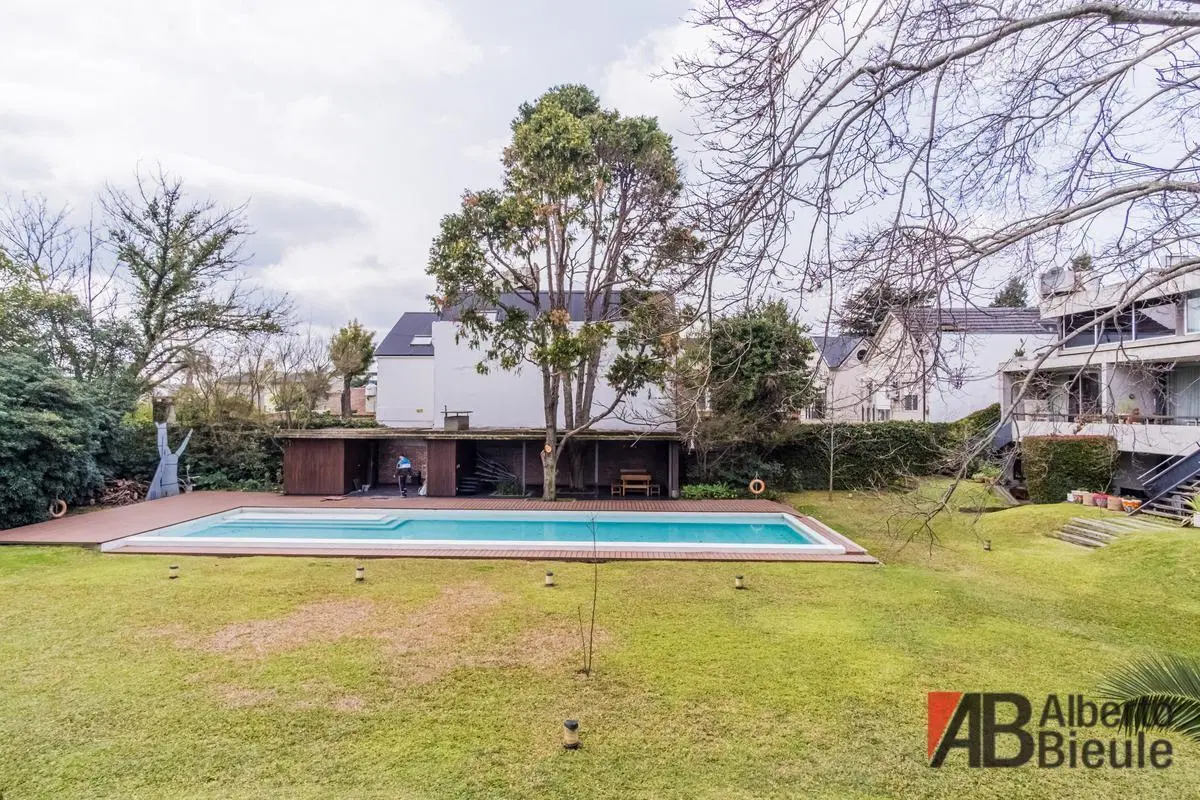 ESPECTACULAR TRIPLEX EN COMPLEJO CON SEGURIDAD 2