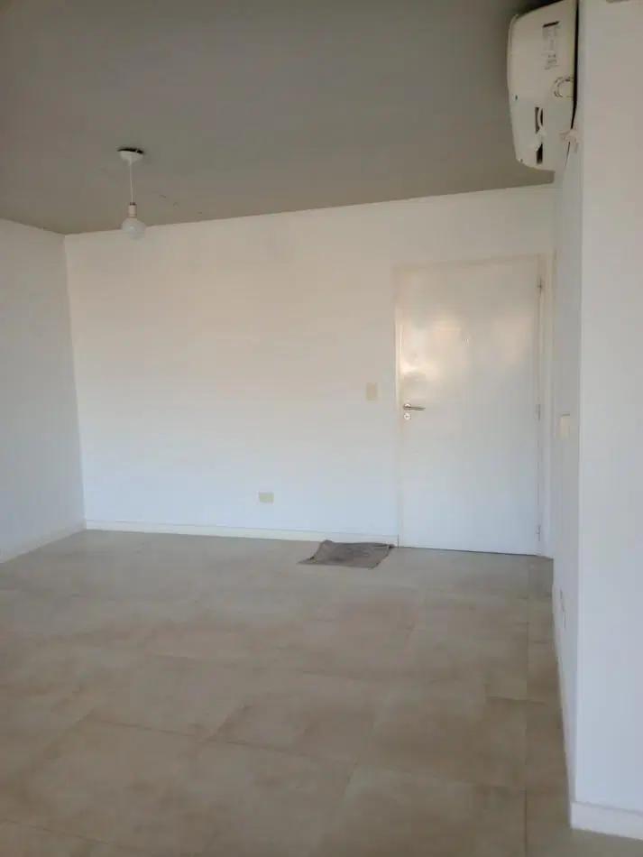 Alquiler Departamento de 2 ambientes con Cochera 1