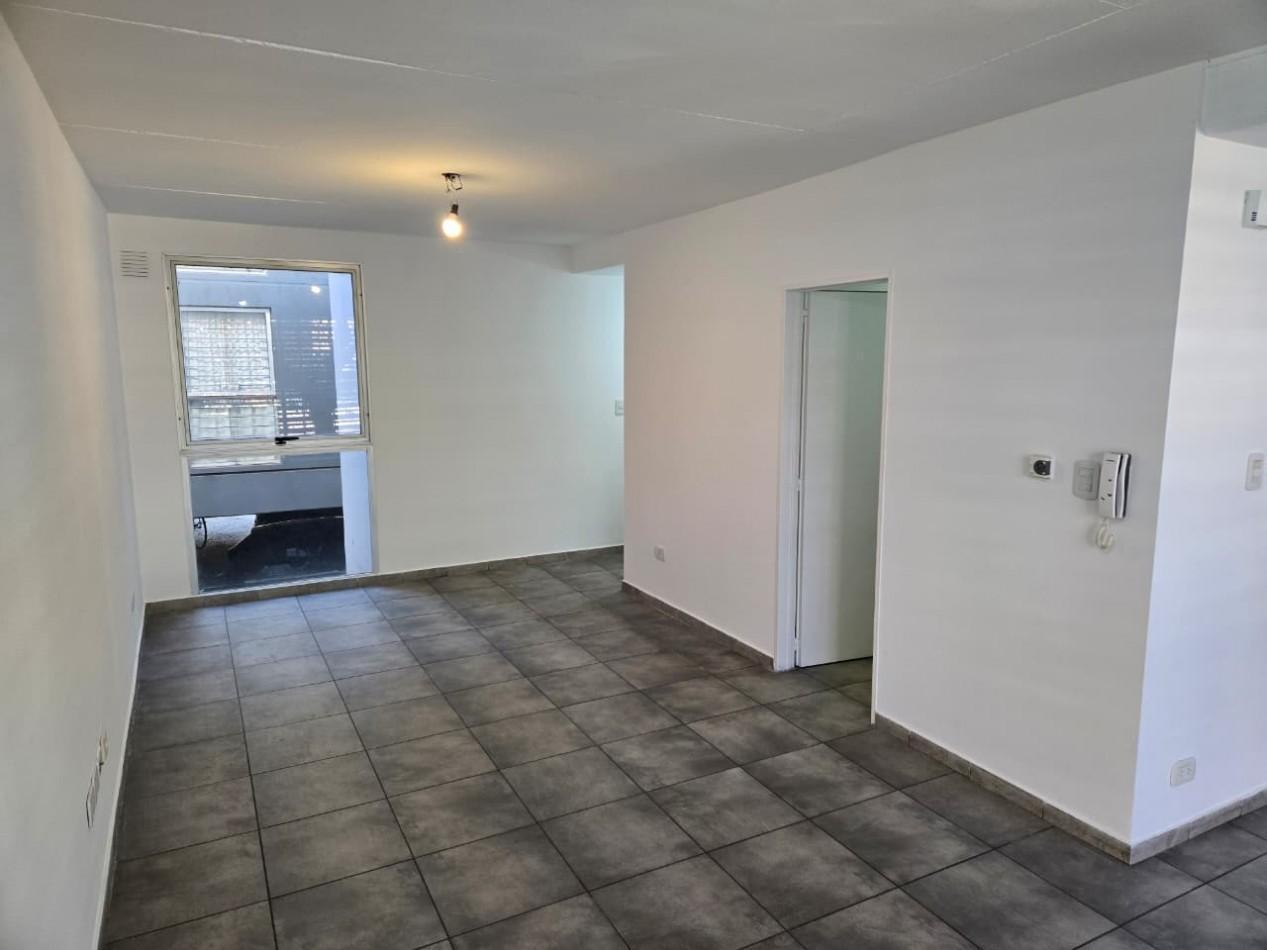 Foto de Alquiler Departamento 3 Ambientes con Cochera en San Isidro, imagen 3