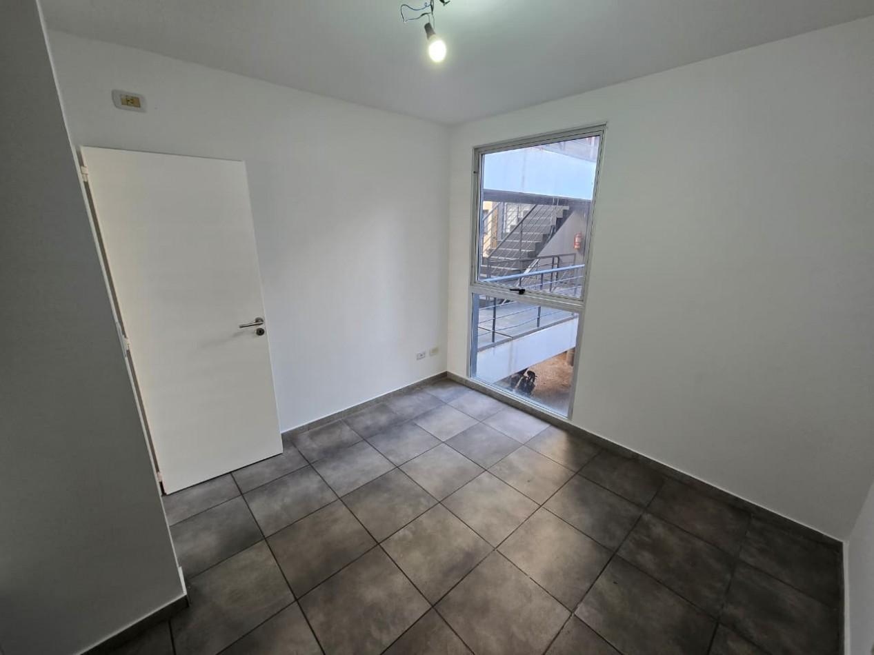 Foto de Alquiler Departamento 3 Ambientes con Cochera en San Isidro, imagen 4