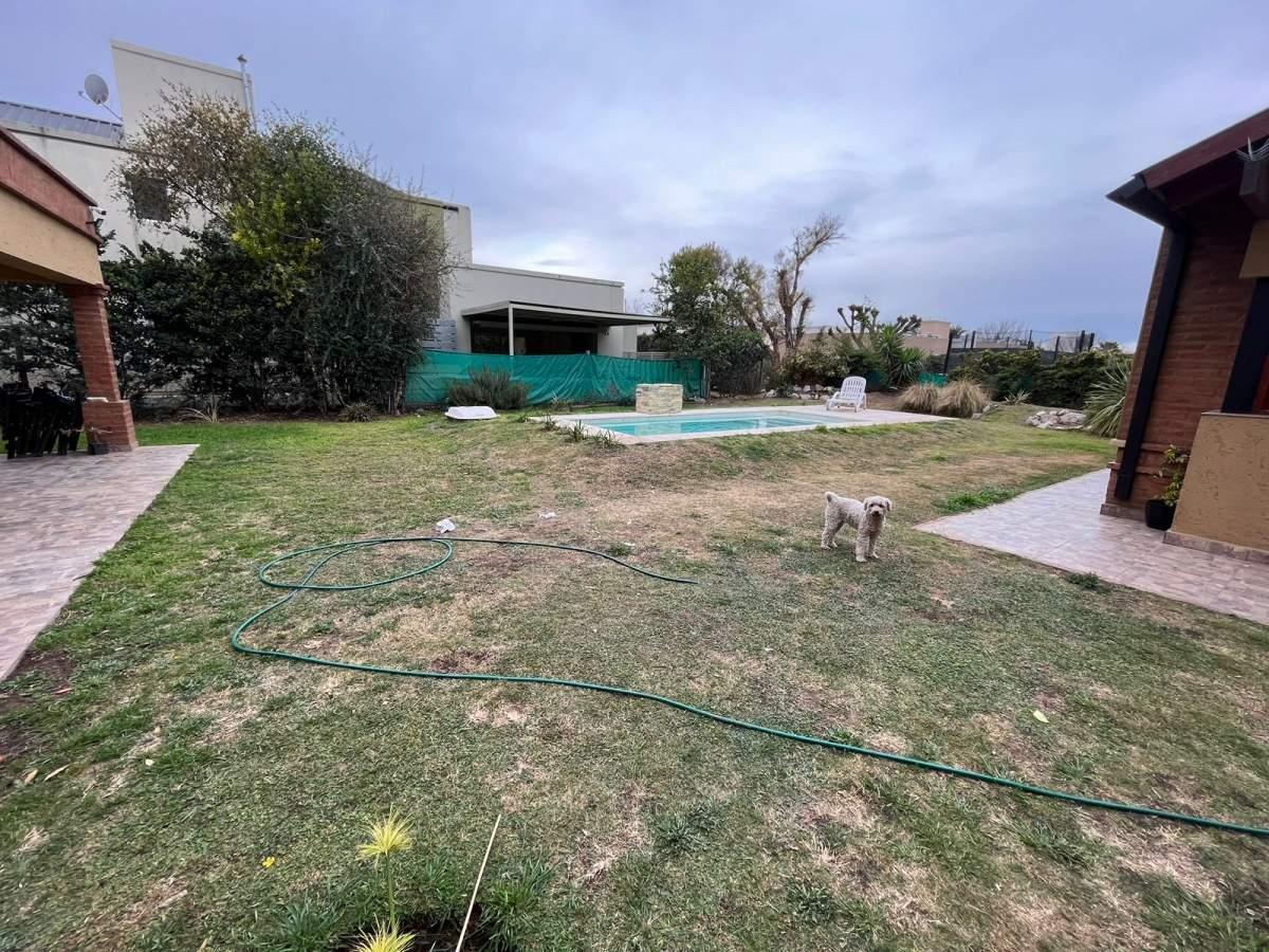 Hermosa Casa en Venta en El Country San Isidro. 4
