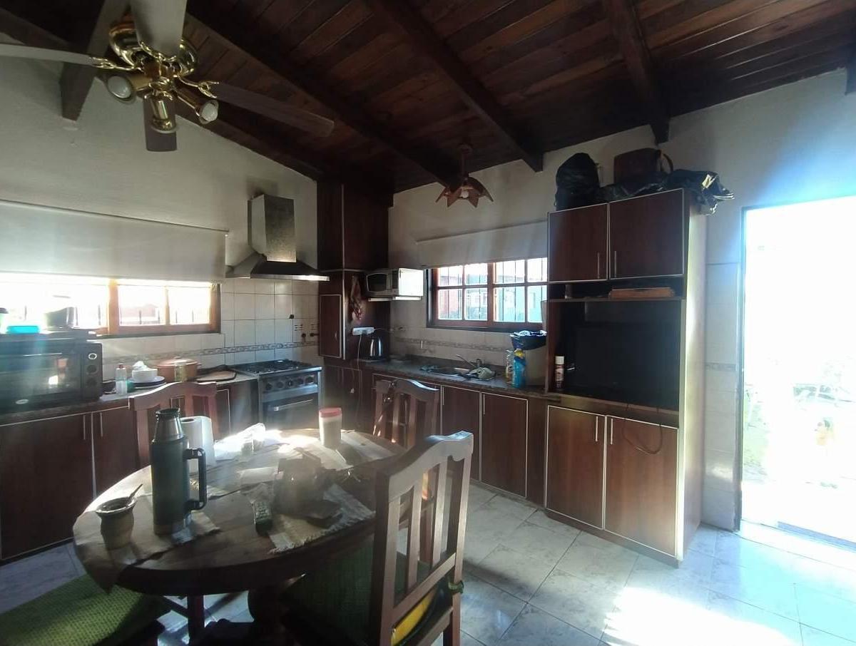 Excelente Casa en Venta en Cerro Norte - 3 Dorm. 5