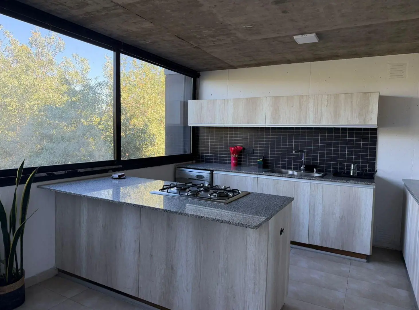 CASA AMOBLADA EN ALQUILER EN Q2 DEPARTAMENTO. 2