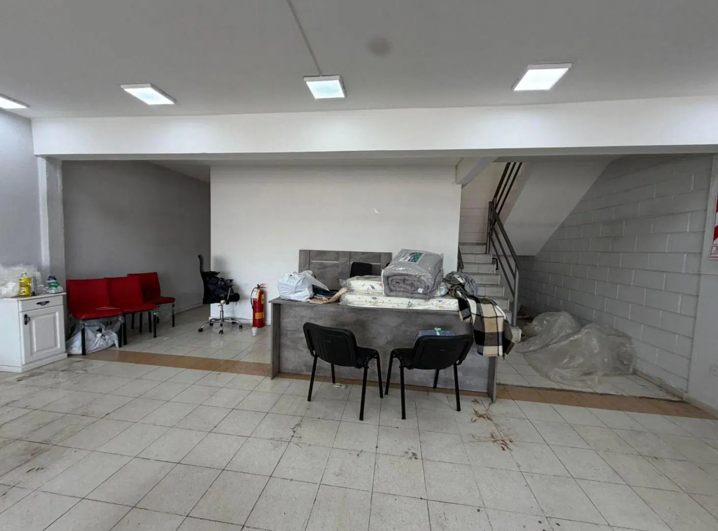 LOCAL COMERCIAL EN ALQUILER SOBRE AV COLON 5