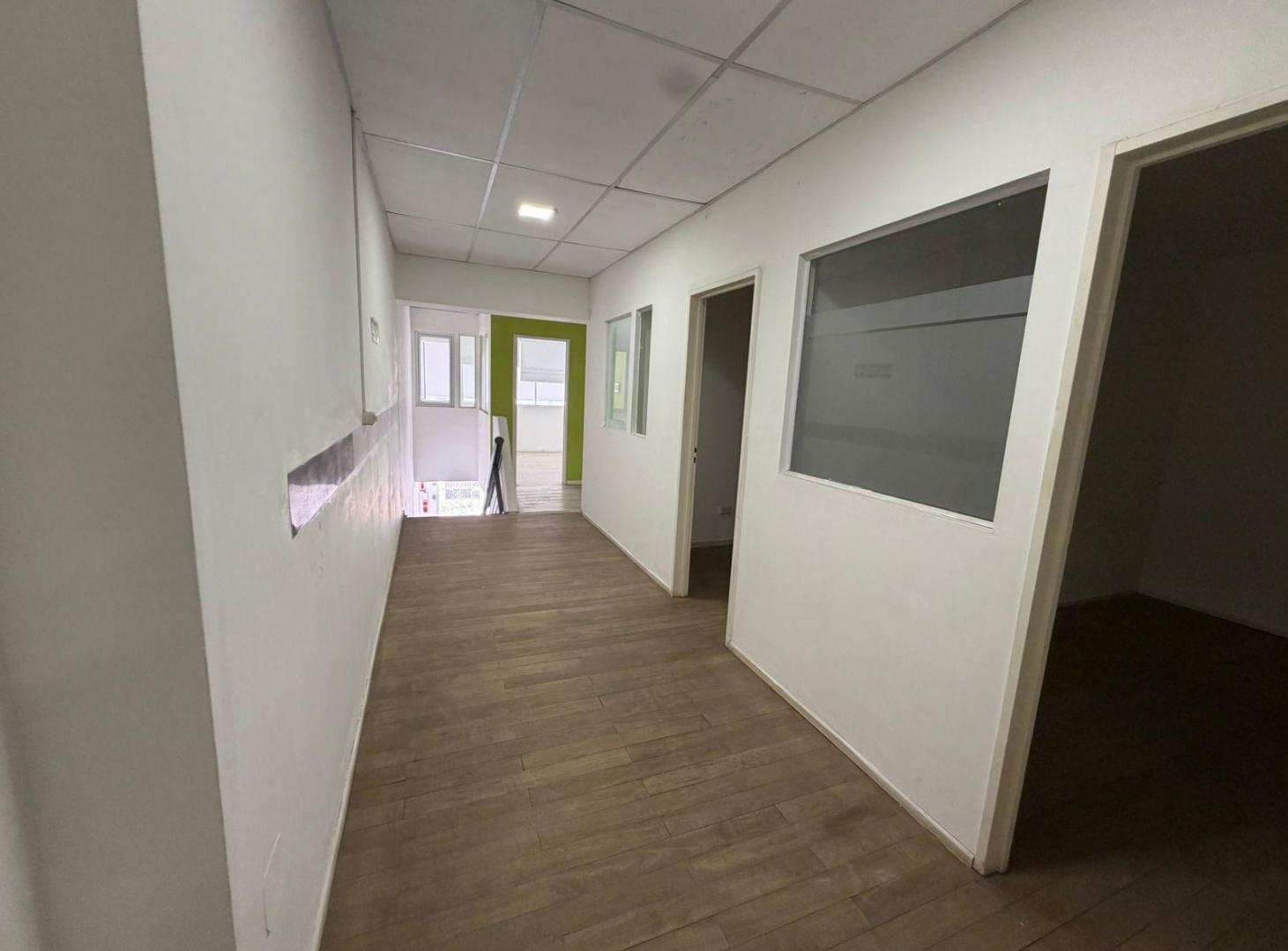 Foto de LOCAL DE 250M2 EN EL CENTRO DE VILLA ALLENDE, imagen 5