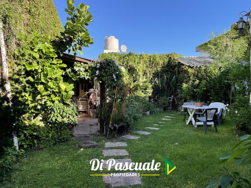 Venta Casa 4 Ambientes Sobre 300 m² - Moreno Sur 5