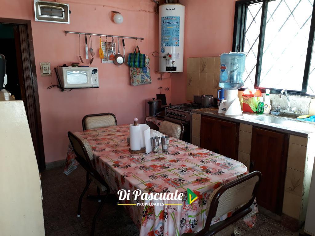 Venta Casa con Dependencia - Moreno Sur 5