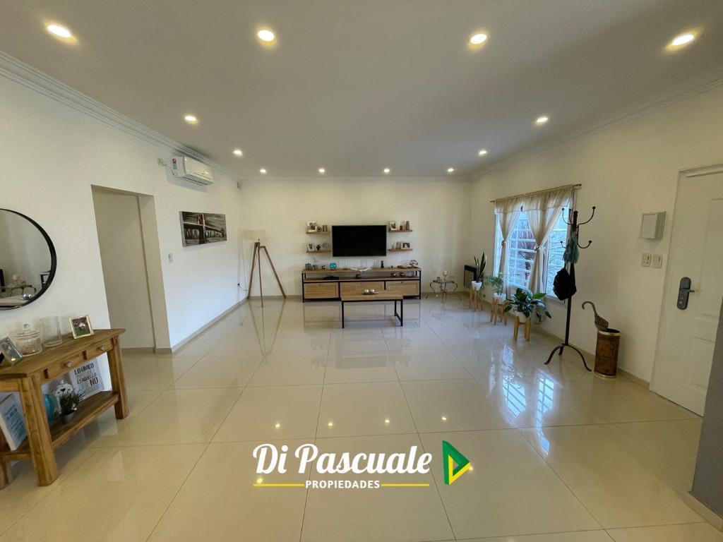Venta Apta Credito Hipotecario Casa con 3 Dorm., Parque y Quincho - Moreno Sur 1