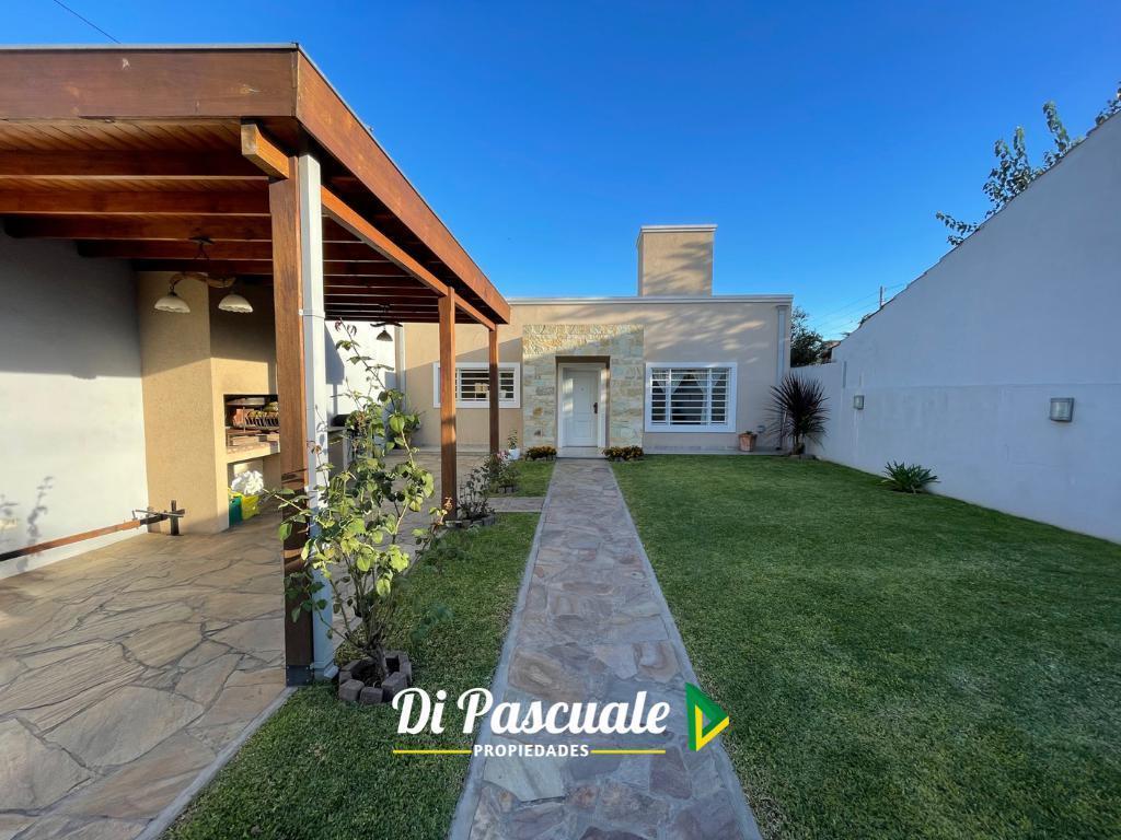 Venta Apta Credito Hipotecario Casa con 3 Dorm., Parque y Quincho - Moreno Sur 4