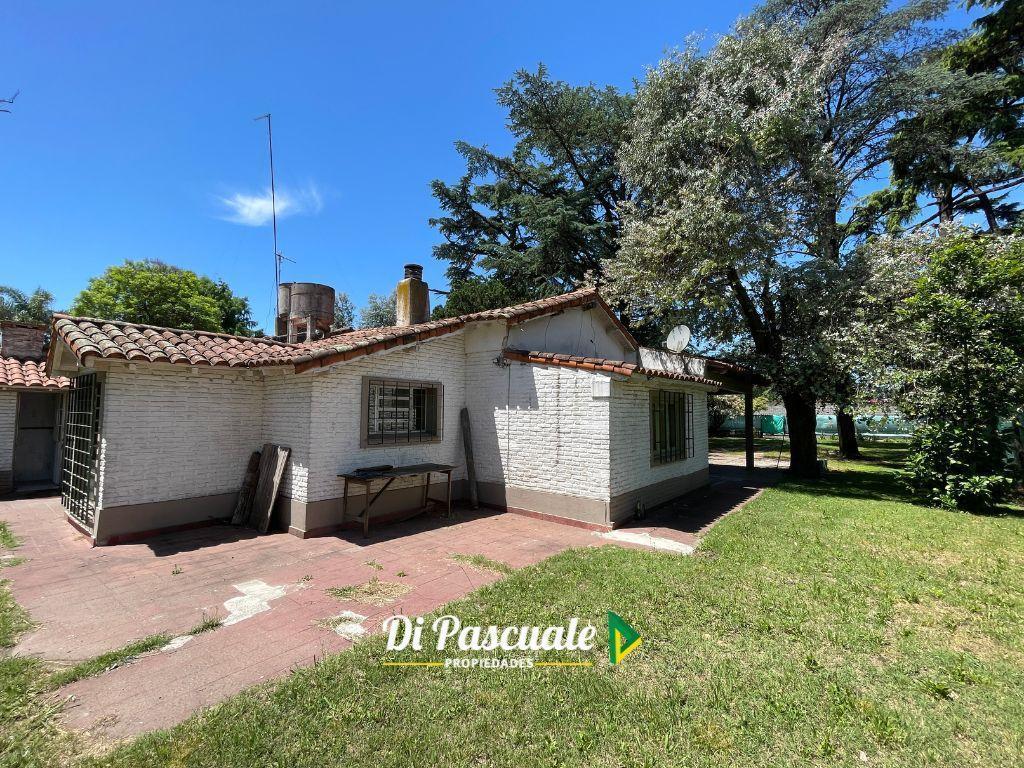 Venta Casa Quinta con Tres Dorm., Parque y Pileta - La Reja Sur 2