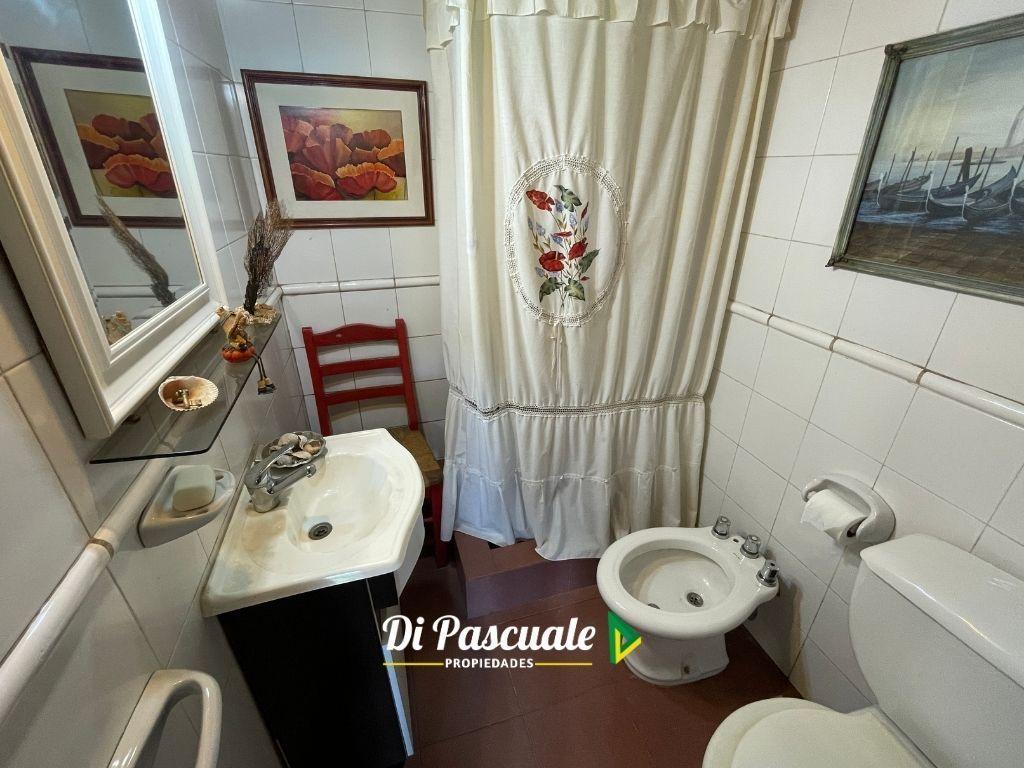 Venta Casa Quinta con Pileta, Quincho Cubierto y Dependencia - Moreno Sur 2