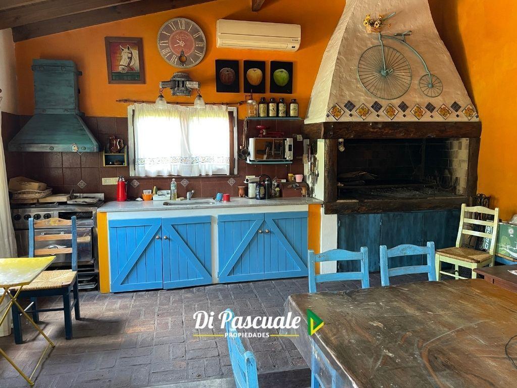 Venta Casa Quinta con Pileta, Quincho Cubierto y Dependencia - Moreno Sur 4