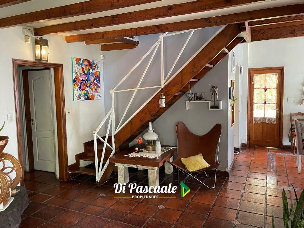 Venta Casa Quinta con Pileta, Quincho Cubierto y Dependencia - Moreno Sur 1