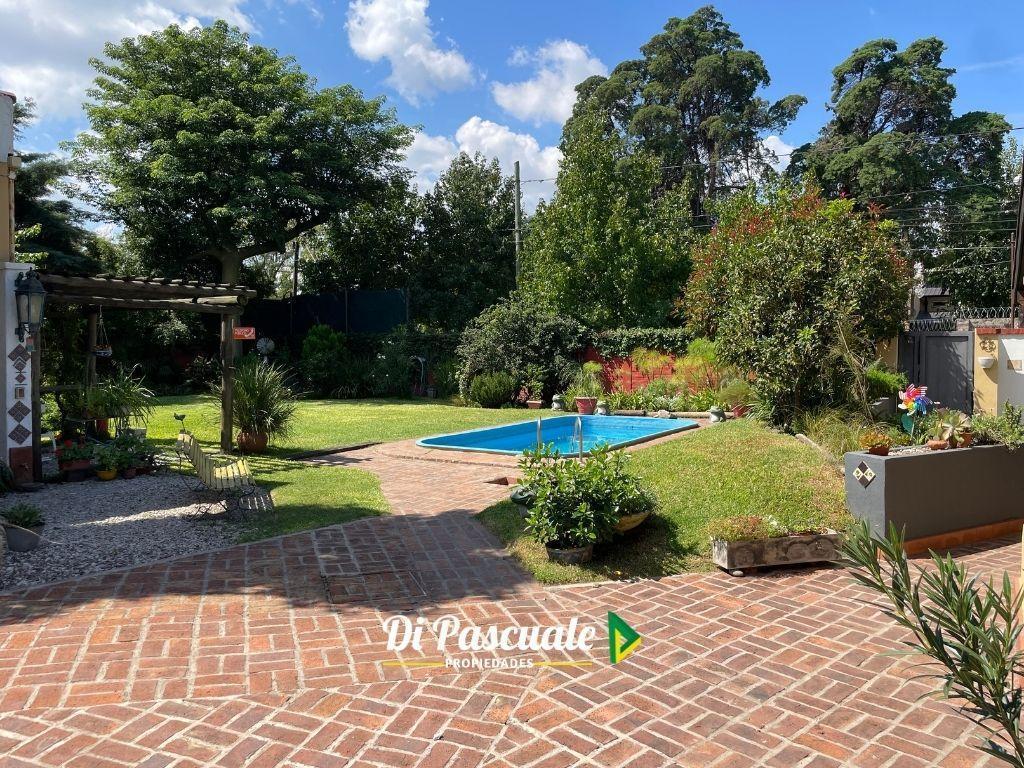 Venta Casa Quinta con Pileta, Quincho Cubierto y Dependencia - Moreno Sur 3