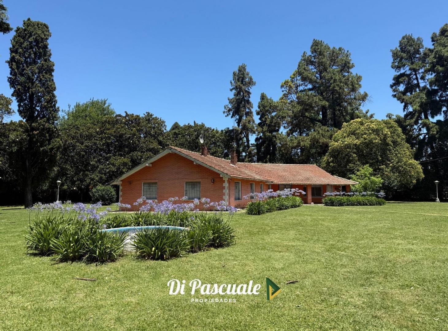 VENTA Quinta Con Dependencia, 2 Quinchos, Pileta y Cancha De Paddle Ideal Inversores - Trujui