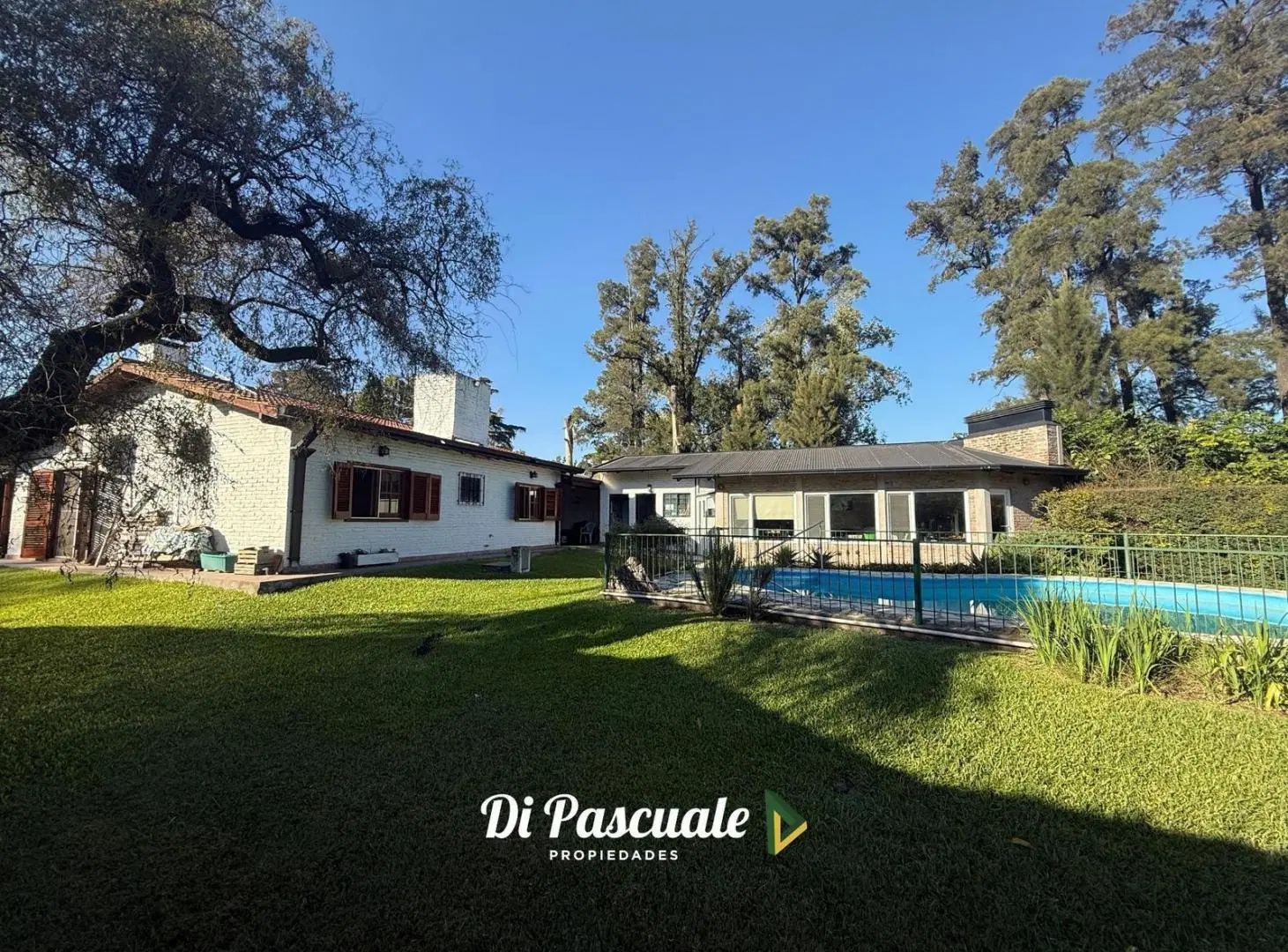 VENTA Quinta 3 Ambientes, Quincho Cubierto Con Parrilla, Pileta y Garage Para 3 Autos- La Reja Norte 2