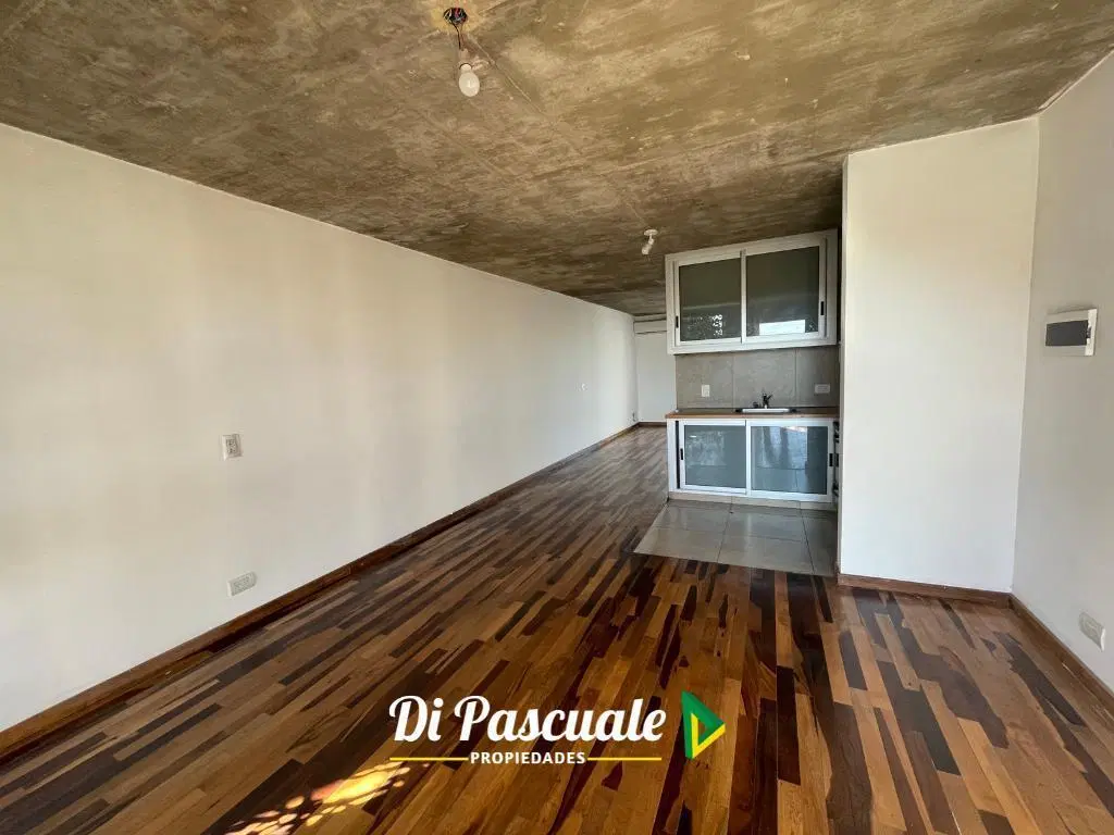 Alquiler Departamento 2 Ambientes con Balcon, Terraza Privada y Cochera - Moreno Norte 1