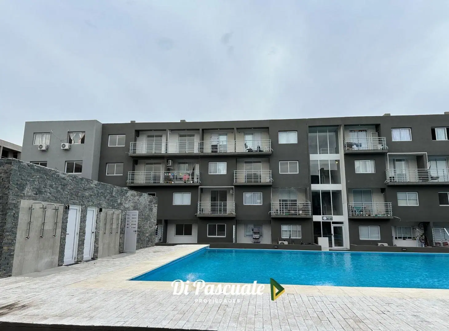 ALQUILER Departamento 2 Ambientes Con Balcón, SUM, Pileta y Parrillas - Moreno Sur Complejo Solares 2