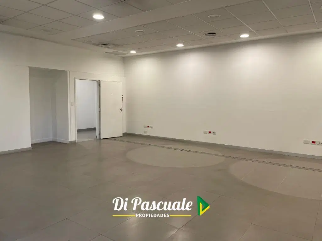 ALQUILER COMERCIAL Local Esquina de 167 m2 - Moreno Norte Sobre Av. Victorica 8