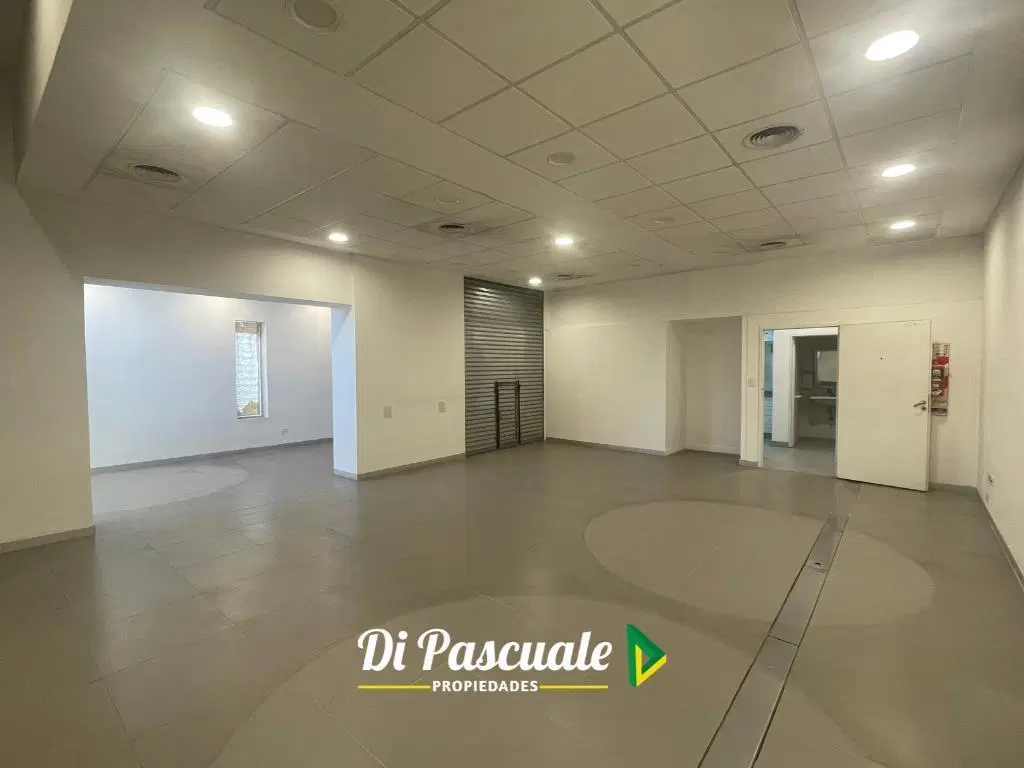 ALQUILER COMERCIAL Local Esquina de 167 m2  - Moreno Norte Sobre Av. Victorica 5