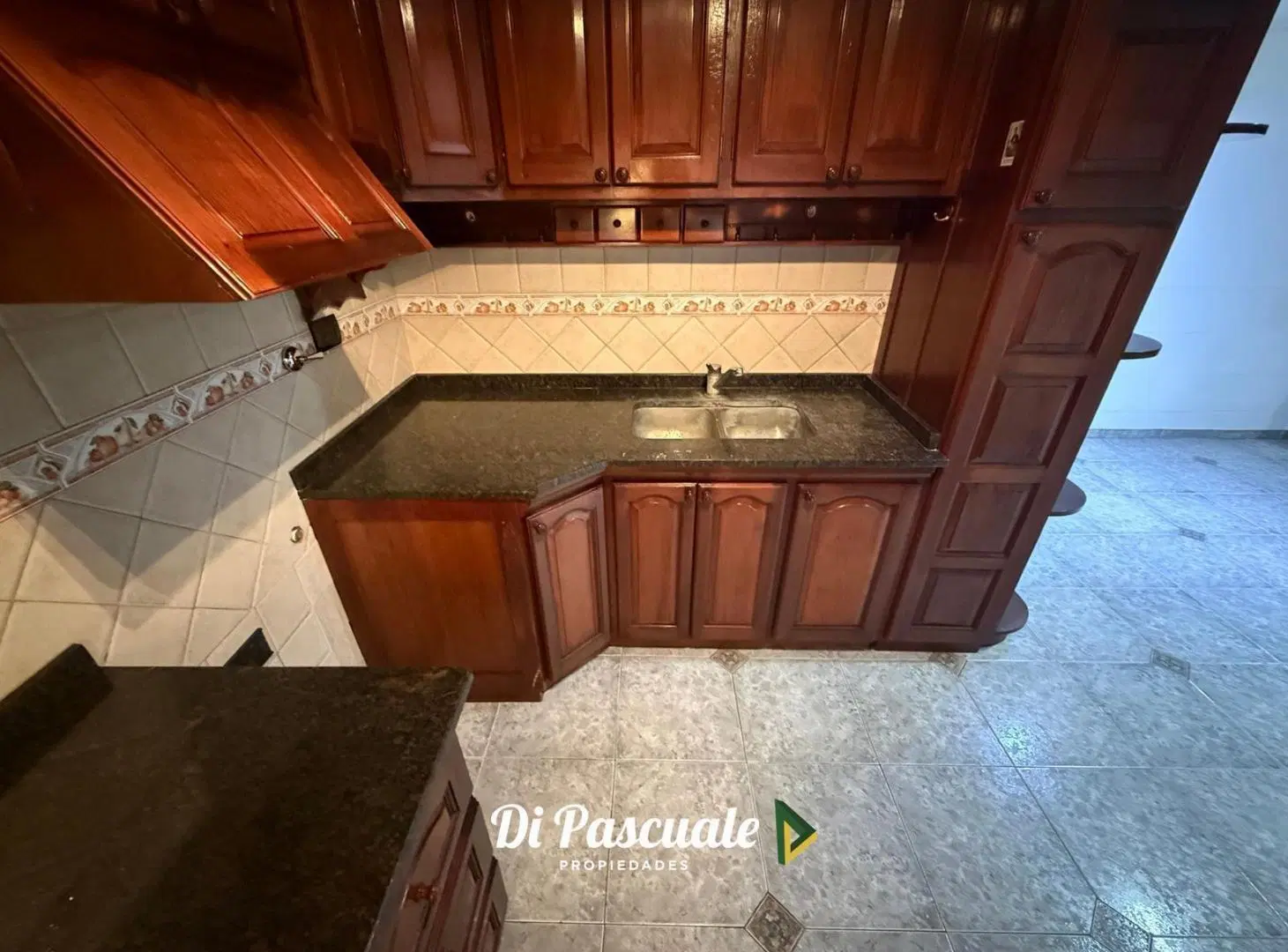 ALQUILER Departamento 1 Dormitorio Y Escritorio En 1er Piso Moreno Norte Ubicación Estratégica 2