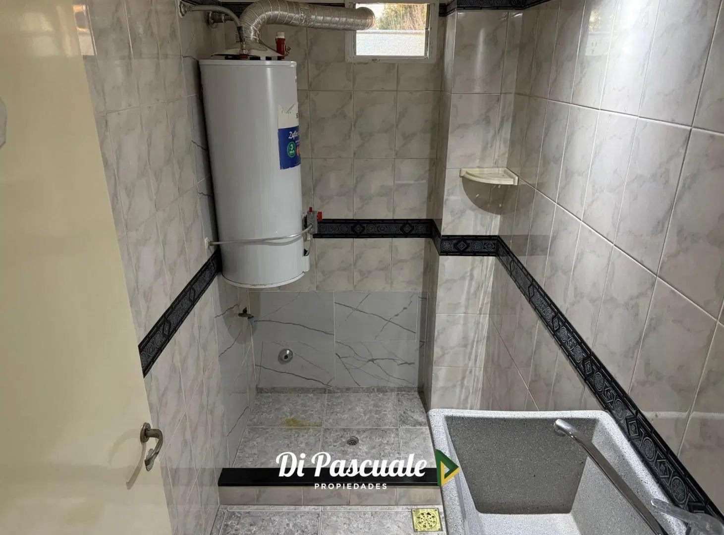 ALQUILER Departamento 1 Dormitorio Y Escritorio En 1er Piso Moreno Norte Ubicación Estratégica 5