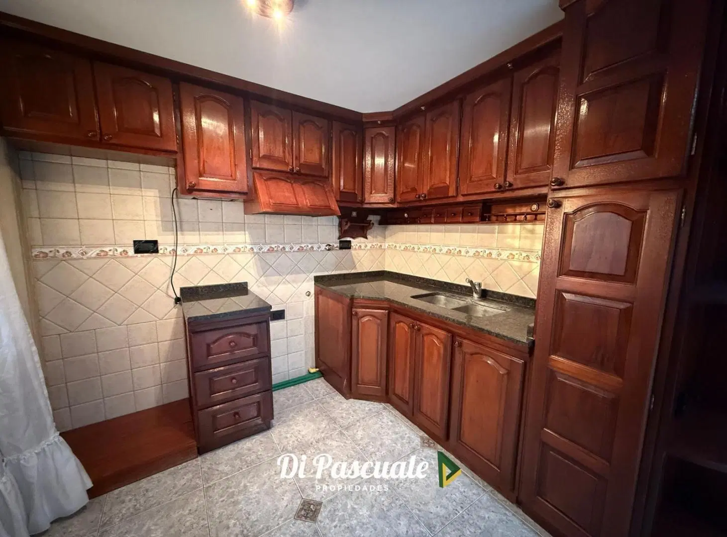 ALQUILER Departamento 1 Dormitorio Y Escritorio En 1er Piso Moreno Norte Ubicación Estratégica 4