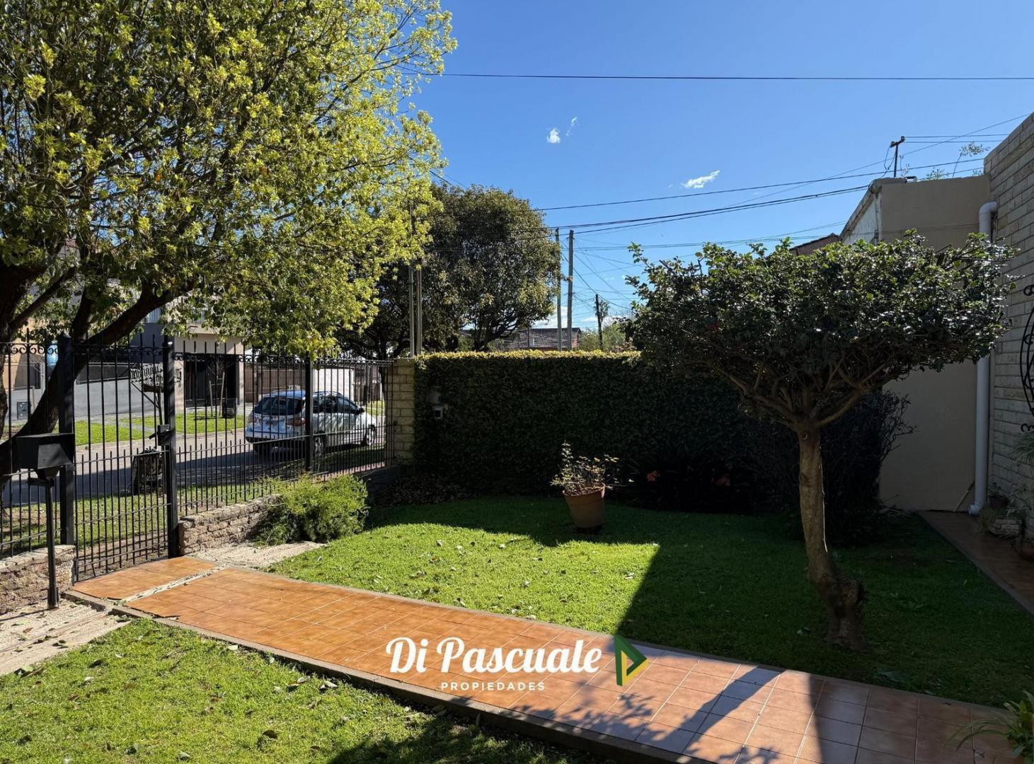 Foto de VENTA Casa 3 Habitaciones, Cochera y Parque - Moreno Sur, imagen 3