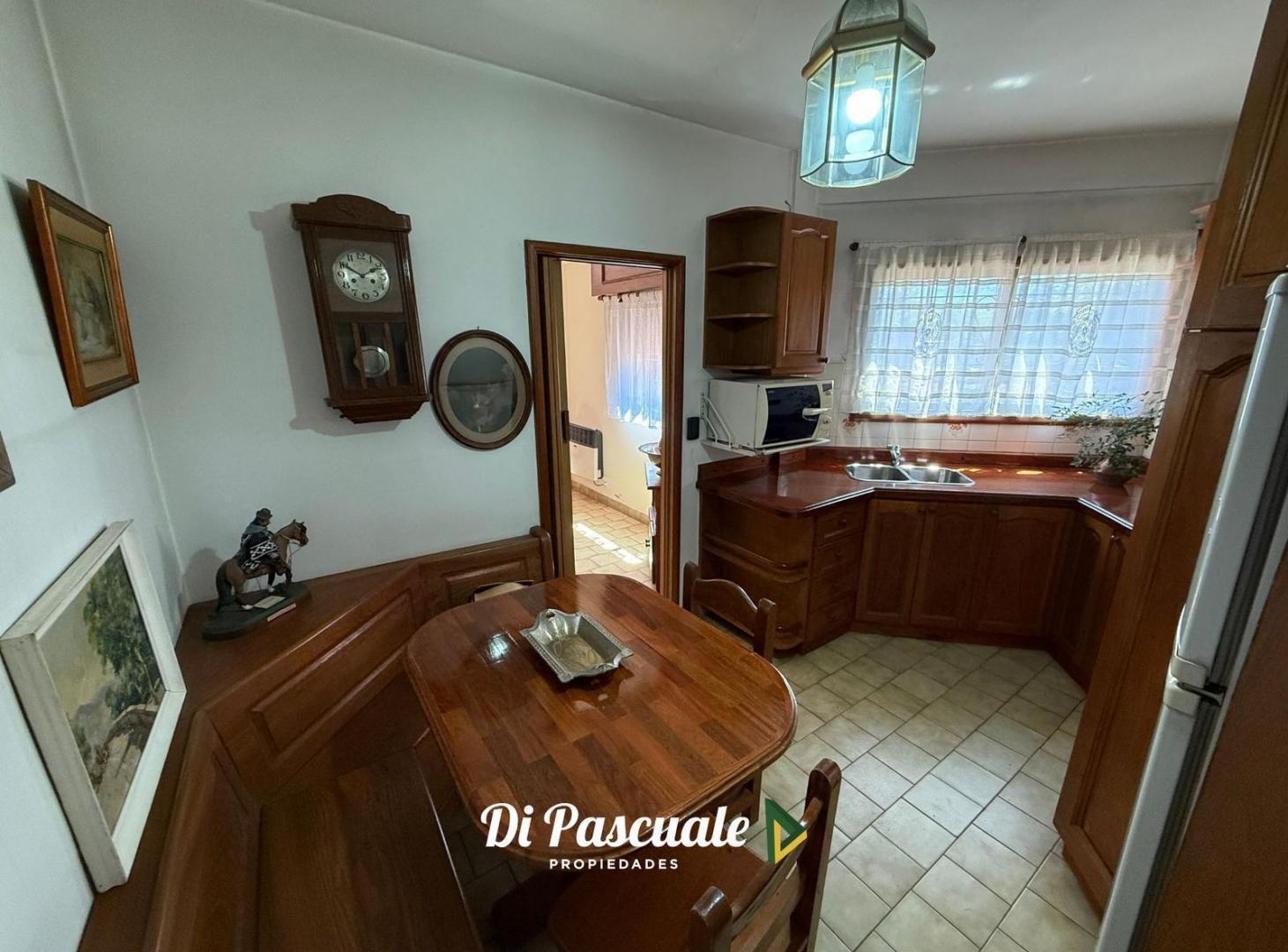 Foto de VENTA Departamento 3 Ambientes con Balcón, Cochera y Baulera - Moreno, imagen 3