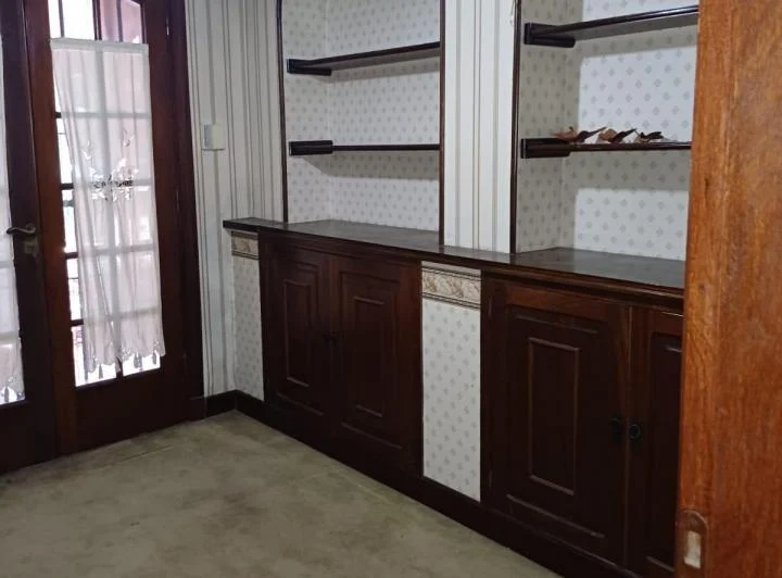 Alquiler de hermosa propiedad en Morón - Vivienda y comercial - 760mts.  5