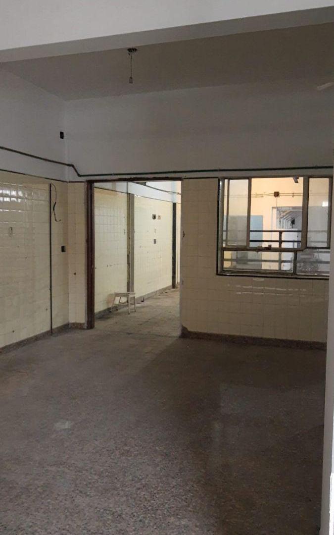 Foto de Galpon de 250 m² con oficinas en alquiler en Moron, imagen 4